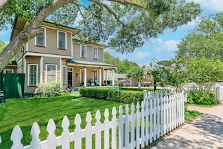 414 W Columbia St, Weatherford, TX 76086
