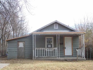 1808 S Glenn St, Wichita, KS 67213