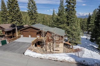 10894 Mougle Ln, Truckee, CA 96161