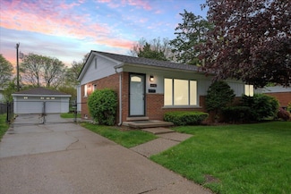 31532 Haldane St, Livonia, MI 48152