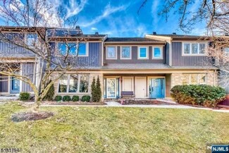 587 Glasmere Rd, Mahwah, NJ 07430