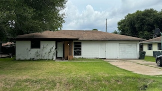6224 17th St, Port Arthur, TX 77642