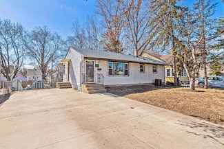 1136 Hubbard Ave, Saint Paul, MN 55104