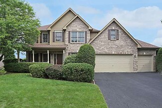 2271 Glouceston Ln, Naperville, IL 60564