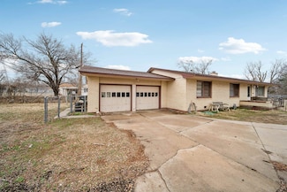 1031 N Harding Ave, Wichita, KS 67208