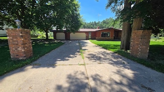 355 Elmer St, Platteville, WI 53818