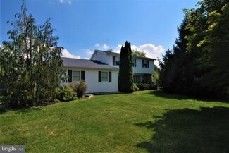 1523 Green Lane Rd, Lansdale, PA 19446