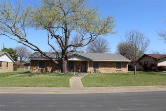 611 Rolling Ridge Ln, Duncanville, TX 75116
