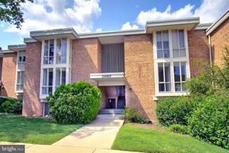 2602 Indian Dr Unit 70, Alexandria, VA 22303