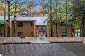 4106 Robin Hood Ln, Traverse City, MI 49686