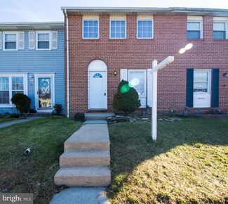 12 King Richard Ct, Rosedale, MD 21237