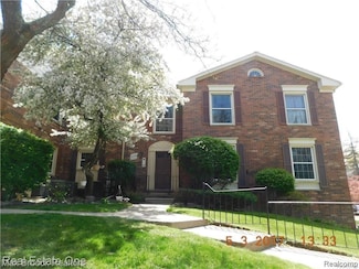 6286 Pepper Hill St, West Bloomfield, MI 48322