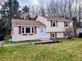 4 Ledgewood Dr, Derry, NH 03038