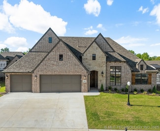 1506 Cedarwood Dr, Claremore, OK 74017