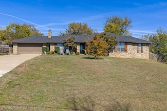 1717 Harrison St, van Buren, AR 72956