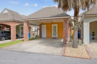 122 Coconut Grove Cir, Lafayette, LA 70508