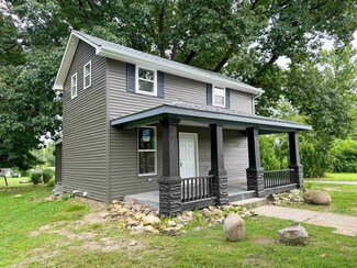 412 N 7th St, Goshen, IN 46528