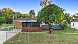 1201 W 20th St, Sanford, FL 32771