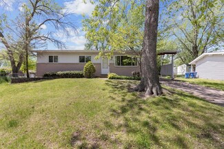 430 Humes Ln, Florissant, MO 63031