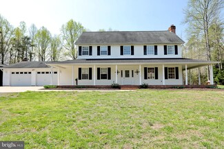 6834 Buckeye Dr, Hughesville, MD 20637