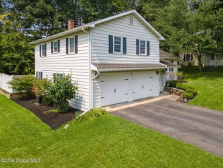 117 Overlook Dr, Cobleskill, NY 12043