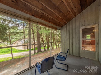 10 Beaverdam Knoll Rd, Asheville, NC 28804