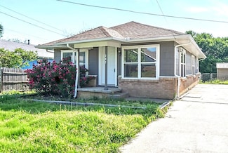 307 N Dallas St, Pilot Point, TX 76258