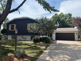 3201 W Forsythe Rd, Peoria, IL 61614