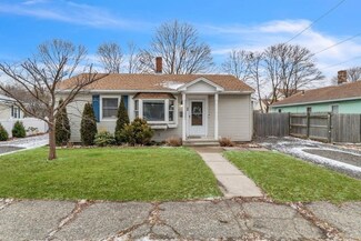 15 Blackstone Rd, North Weymouth, MA 02191