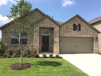 8025 Black Sumac Dr, Fort Worth, TX 76131