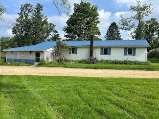 41490 Stover Ln, Titusville, PA 16354