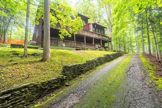 495 495 Moonshadow Trail, Haysi, VA 24256