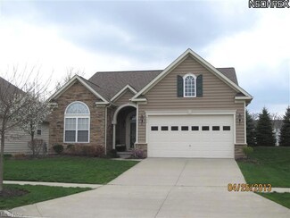 904 Highridge Ln, Kent, OH 44240