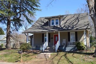 117 S Oakwood Dr, Statesville, NC 28677