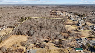 8A Millers Ln, Swansea, MA 02777