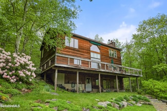 29 Old Village Rd, Great Barrington, MA 01230