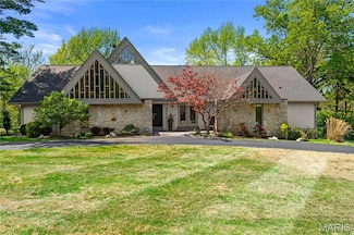 821 Mason Wood Dr, Saint Louis, MO 63141