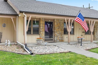 18867 Sunrise Dr, Belton, MO 64012