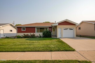 2527 E D Ave, Bismarck, ND 58501
