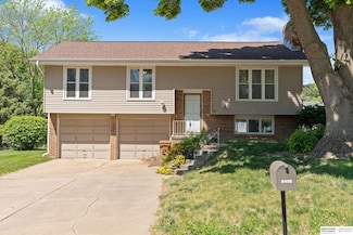 8406 S 48th Terrace, Omaha, NE 68157