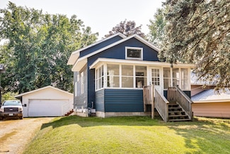 2244 11th St, Saint Paul, MN 55110