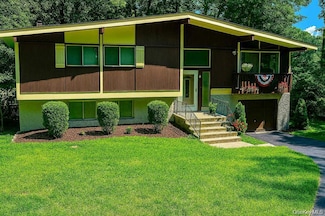 249 Mill River Rd, Chappaqua, NY 10514