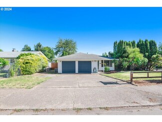 2212 Haworth Ave, Newberg, OR 97132