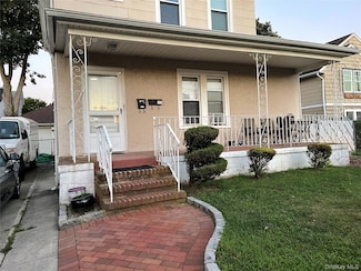 7 N Maryland Ave, Port Washington, NY 11050