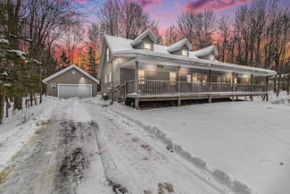 4760 N Lakeshore Rd, Mears, MI 49436