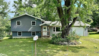 725 Bunker Dr, Warsaw, IL 62379