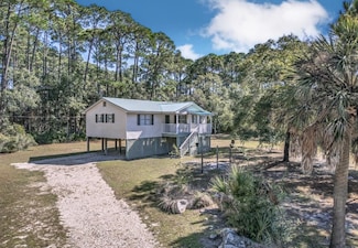 5 Alapaha Ave, Panacea, FL 32346