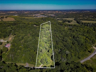 1053 Sam Johnson Rd, Columbia, TN 38401