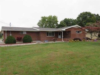 812 Mcgovern Rd, Houston, PA 15342