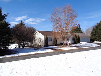 68 Skyview Rd, Randolph Center, VT 05061